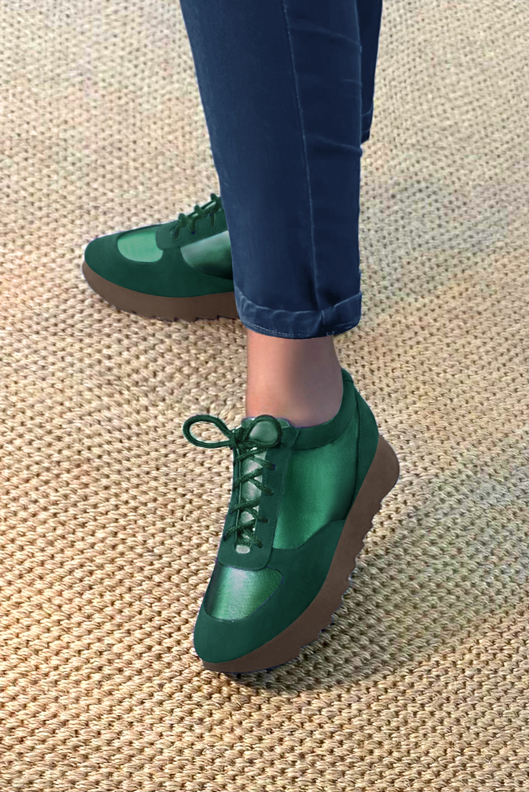 Forest green women's elegant sneakers. Round toe. Low rubber soles. Worn view - Florence KOOIJMAN